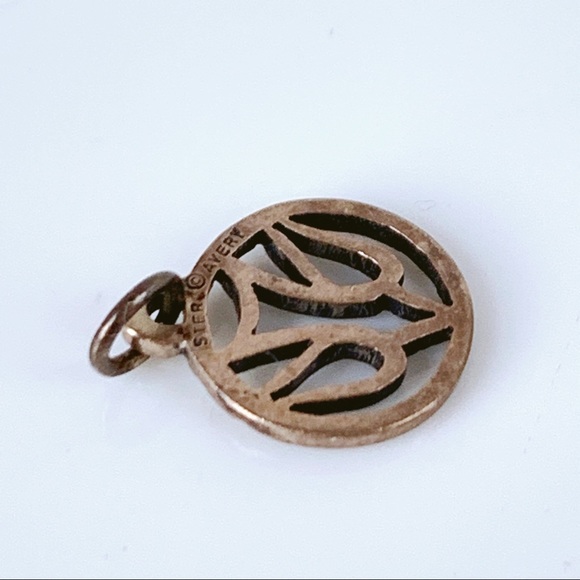 James Avery Retired Descending Dove Circle Charm - Picture 3 of 6